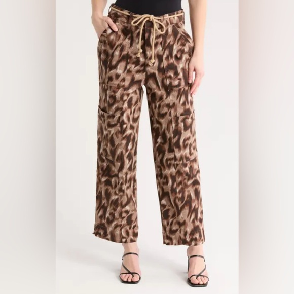 Democracy Denim - NWT Democracy “Ab”‎ Technology Skyrise Cargo Pants Leopard Print Size 6